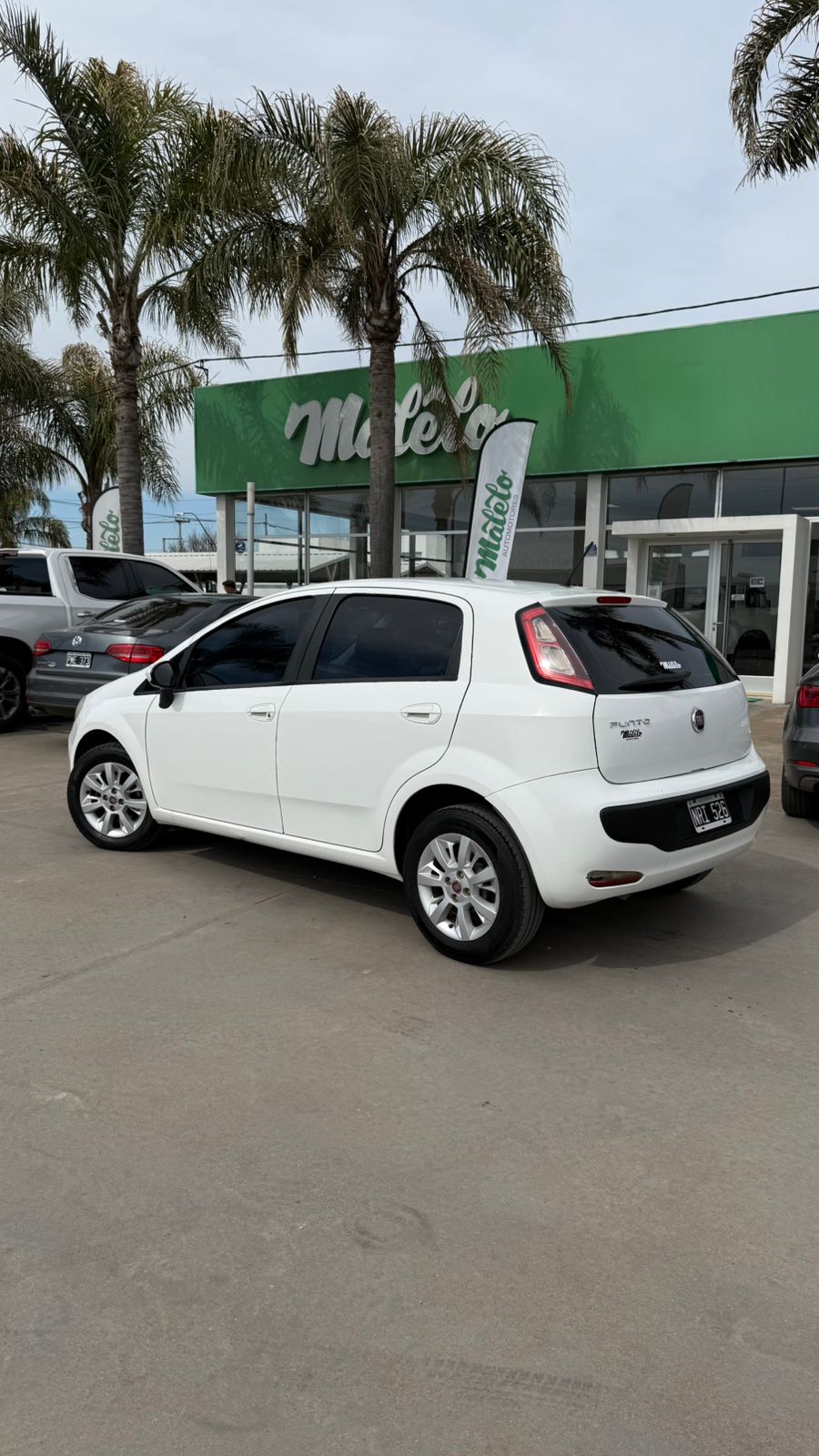 FIAT - PUNTO ATTRACTIVE 1.4 - MANUAL  - 2014